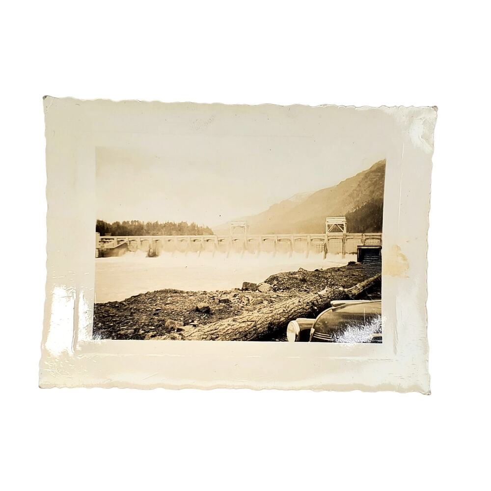 Vtg Bonneville Dam Pacific Ocean View Monochrome Photo 1940s Found Snapshot